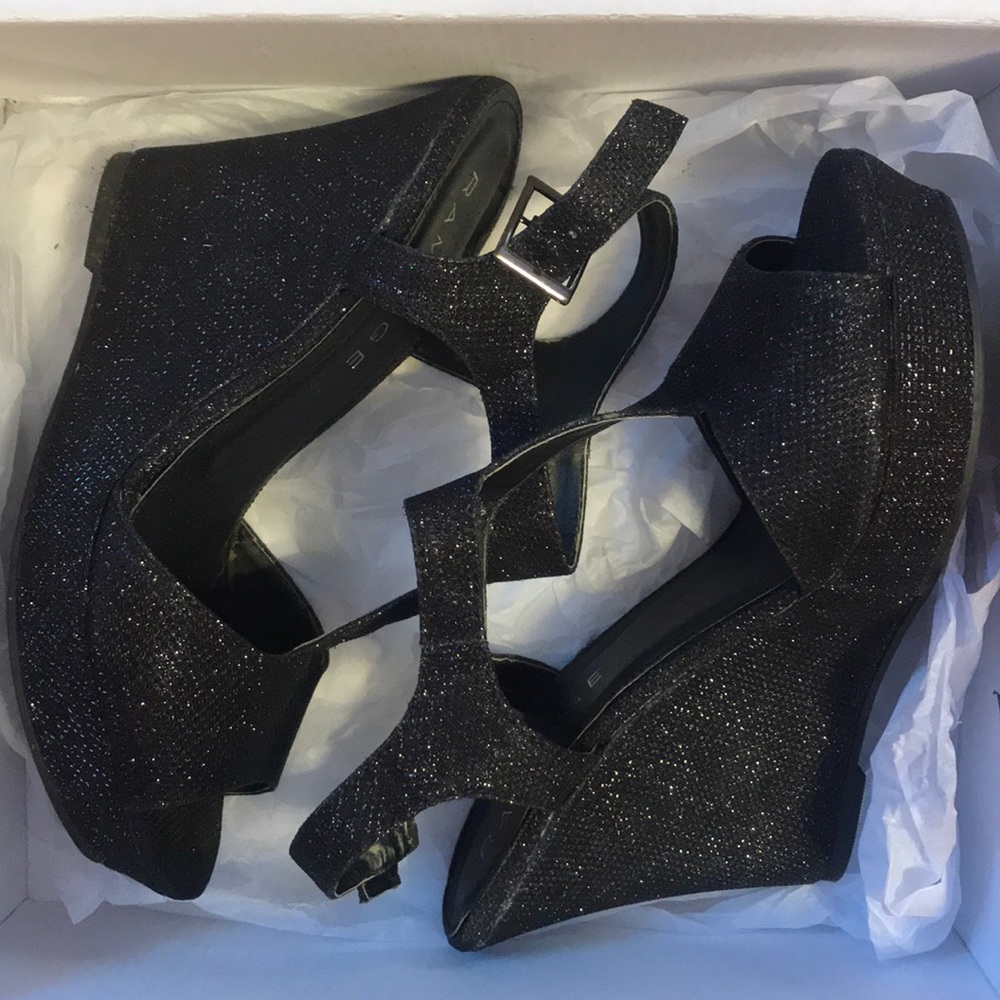 black sparkly wedges